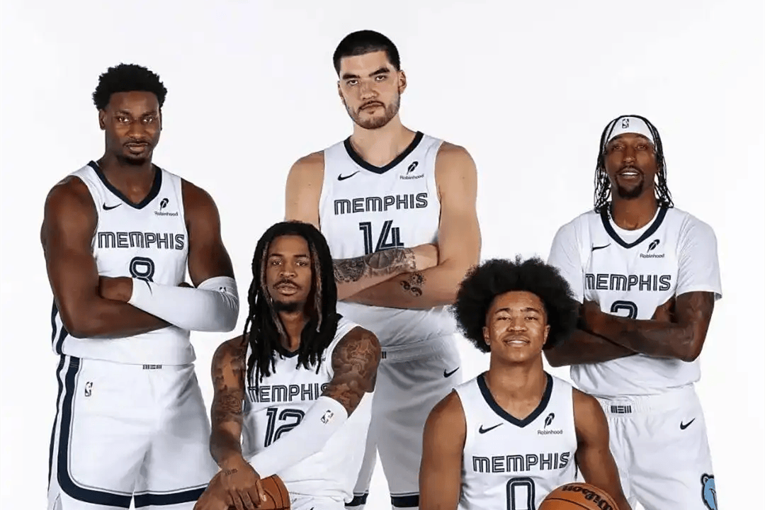 里程碑夜孟菲斯灰熊官宣签约，NBA季后赛清晨刷纪录，气氛紧张，心理建设被强调的简单介绍